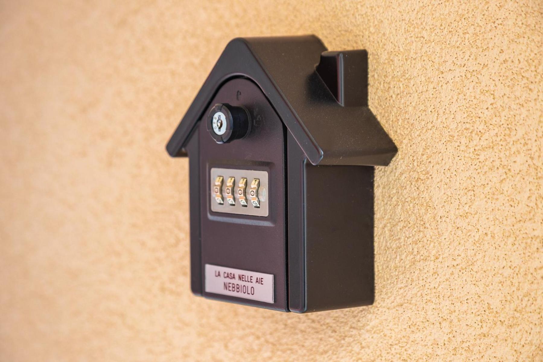 La Casa Nelle Aie - Appartamento Nebbiolo - Free Wifi E Ac La Morra Esterno foto